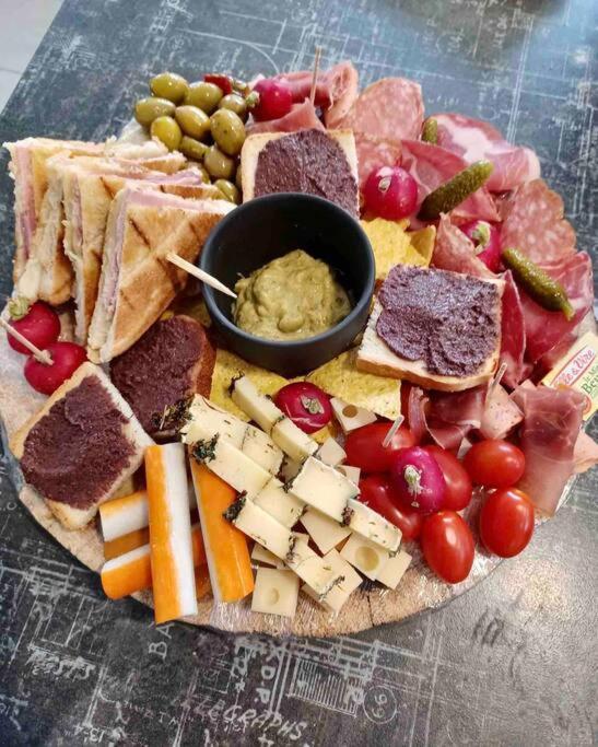 Le P'Tit Nid Des Halles Le Grand-Lemps المظهر الخارجي الصورة